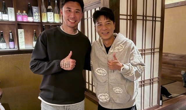 开云-李克勤社媒晒与张琳芃合影：好友相聚，很开心！